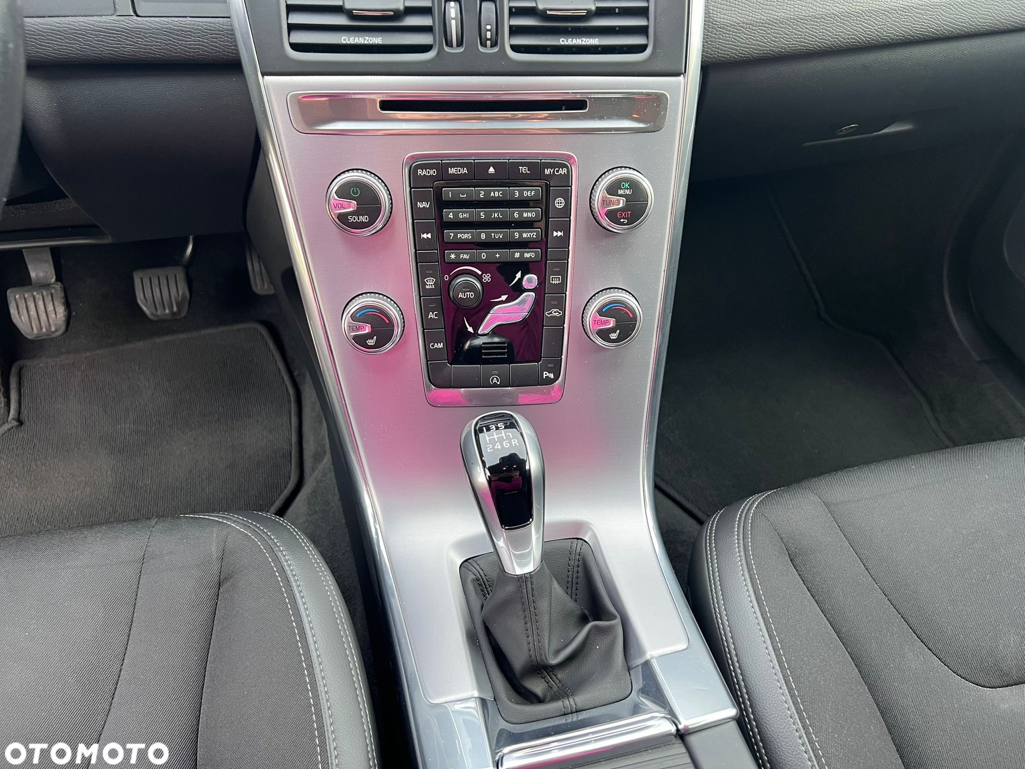 Volvo XC 60 - 27