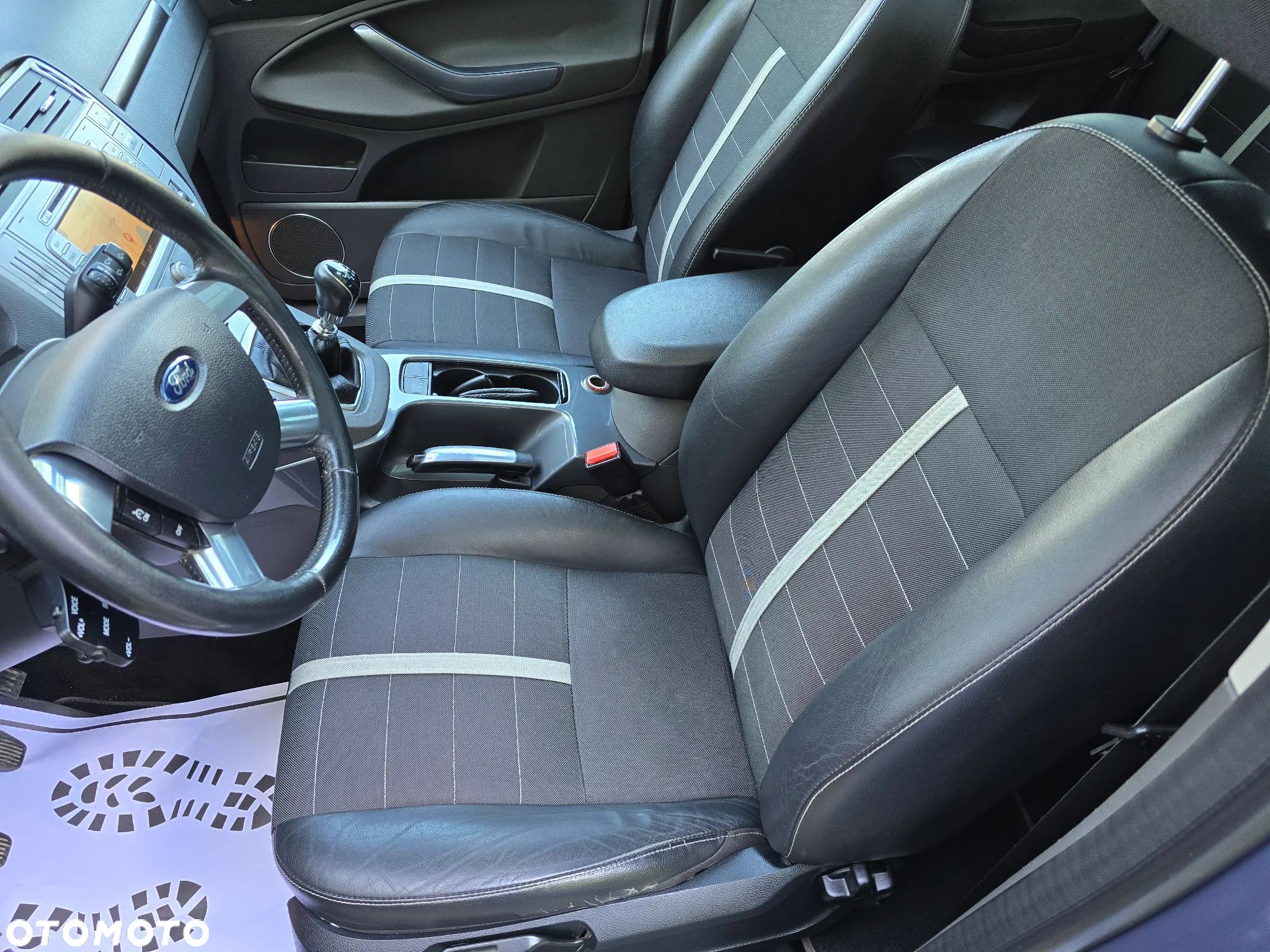 Ford Kuga 2.0 TDCi 4x4 Titanium - 14