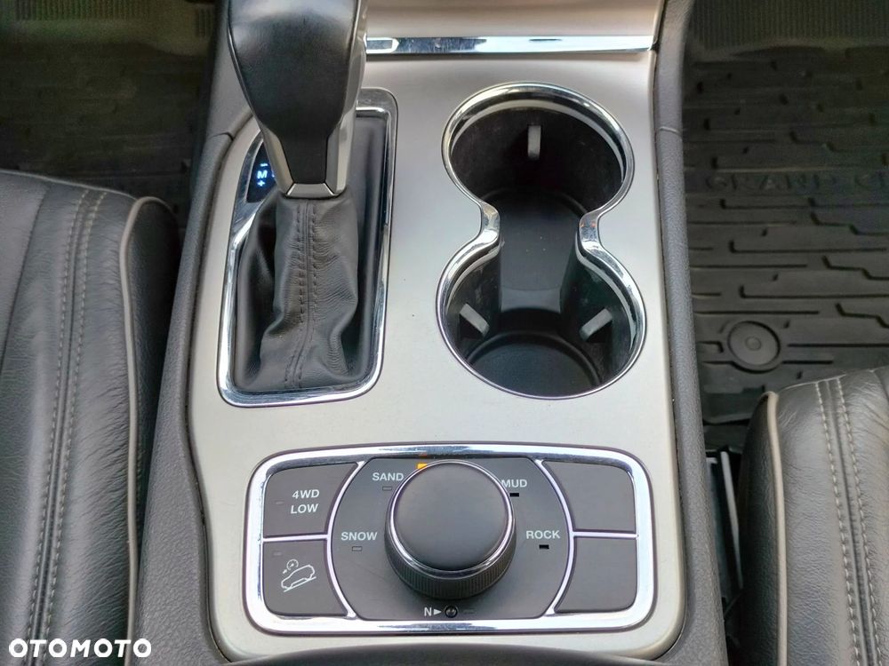 Jeep Grand Cherokee 3.6 V6 Laredo - 21