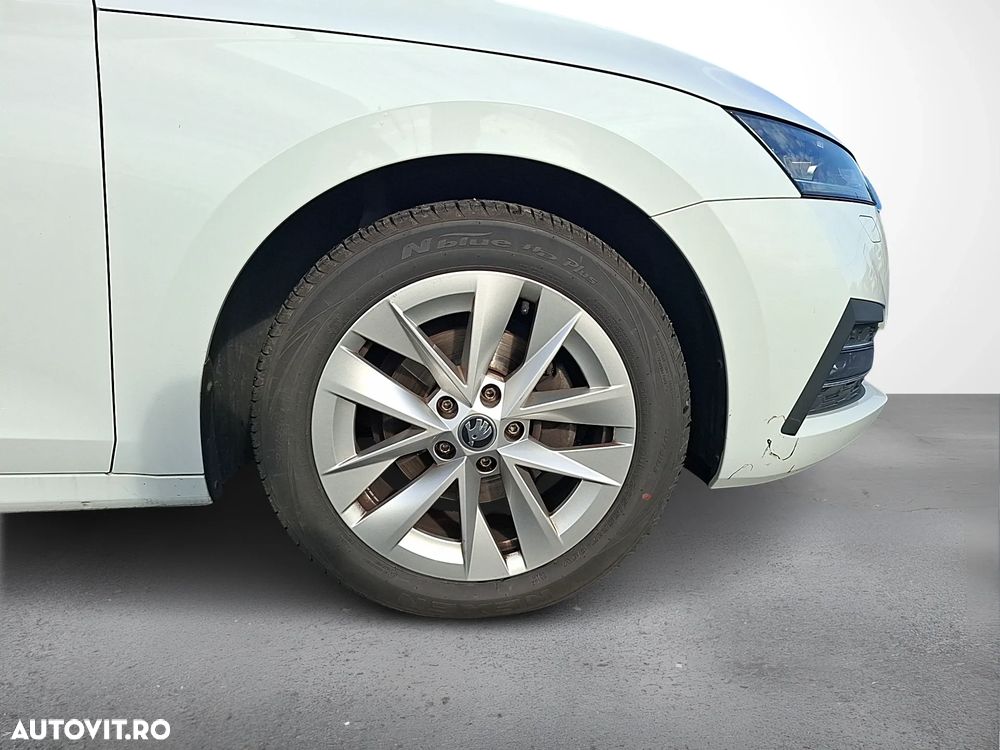 Skoda Octavia Combi 2.0 TDI DSG Style - 6