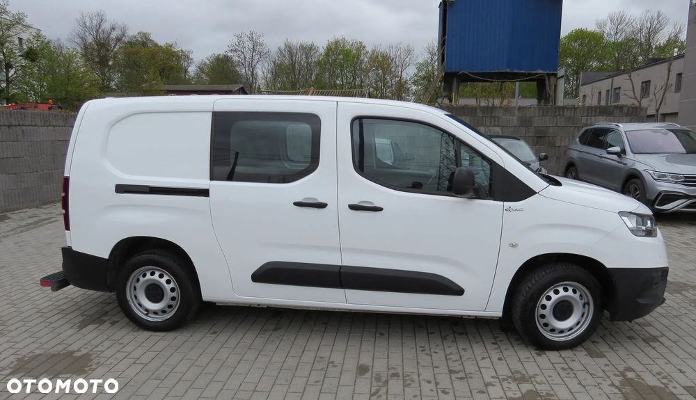 Toyota Proace City 1.2 D-4t 130km A/t Long Brygadówka - 4