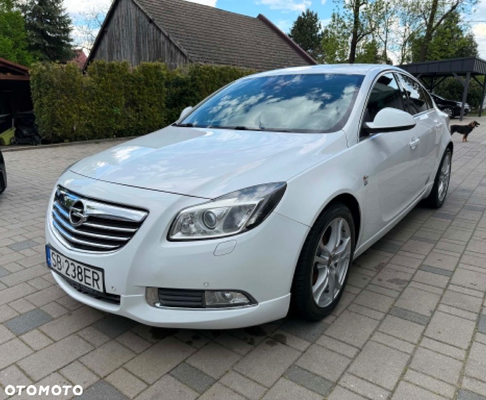 Opel Insignia - 1