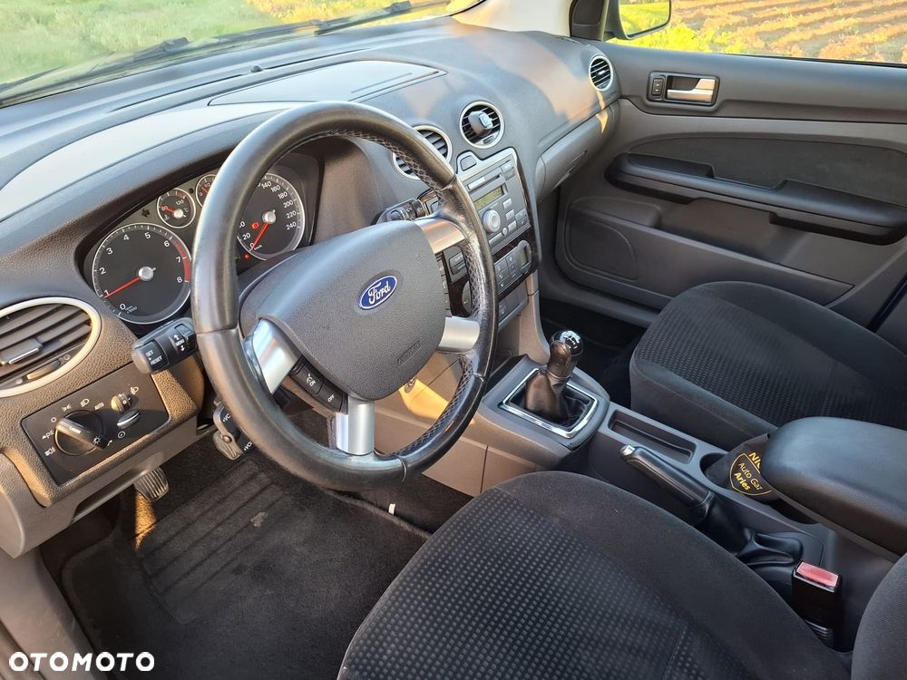 Ford Focus 1.6 Ghia - 7