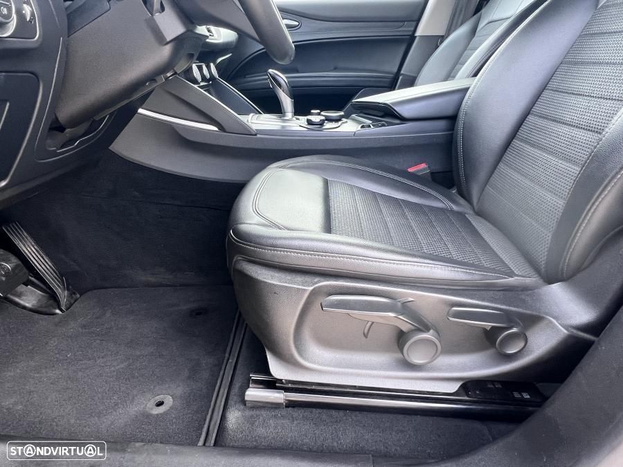 Alfa Romeo Stelvio 2.2 D Super AT8 - 16