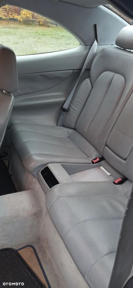 Mercedes-Benz CLK 320 - 12