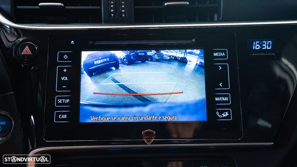 Toyota Auris Touring Sports 1.8 HSD Comfort+Navi - 31
