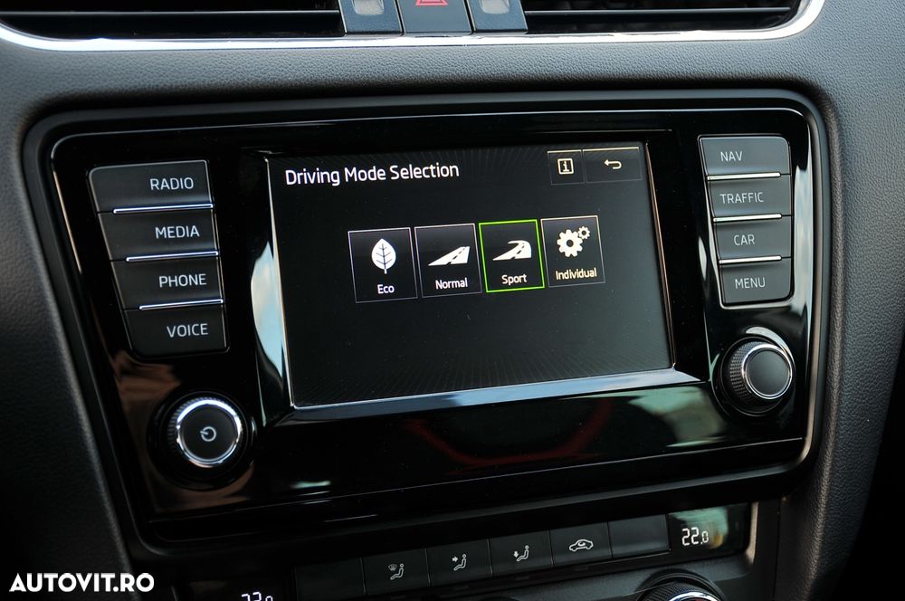 Skoda Octavia 2.0 TDI (Green tec) DSG RS - 19