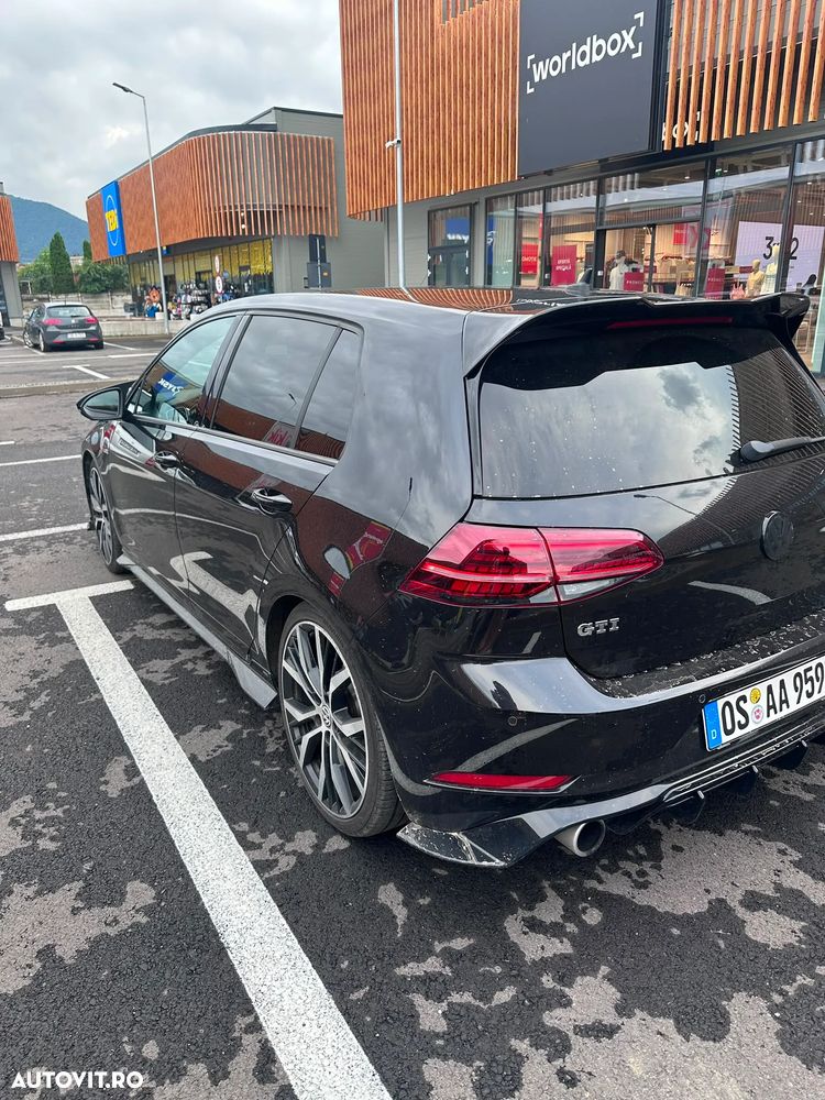 Volkswagen Golf - 13