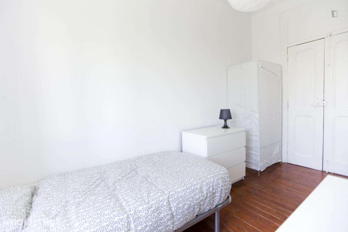 Quarto - localizado em Arroios Lisbon - Grande imagem: 3/15