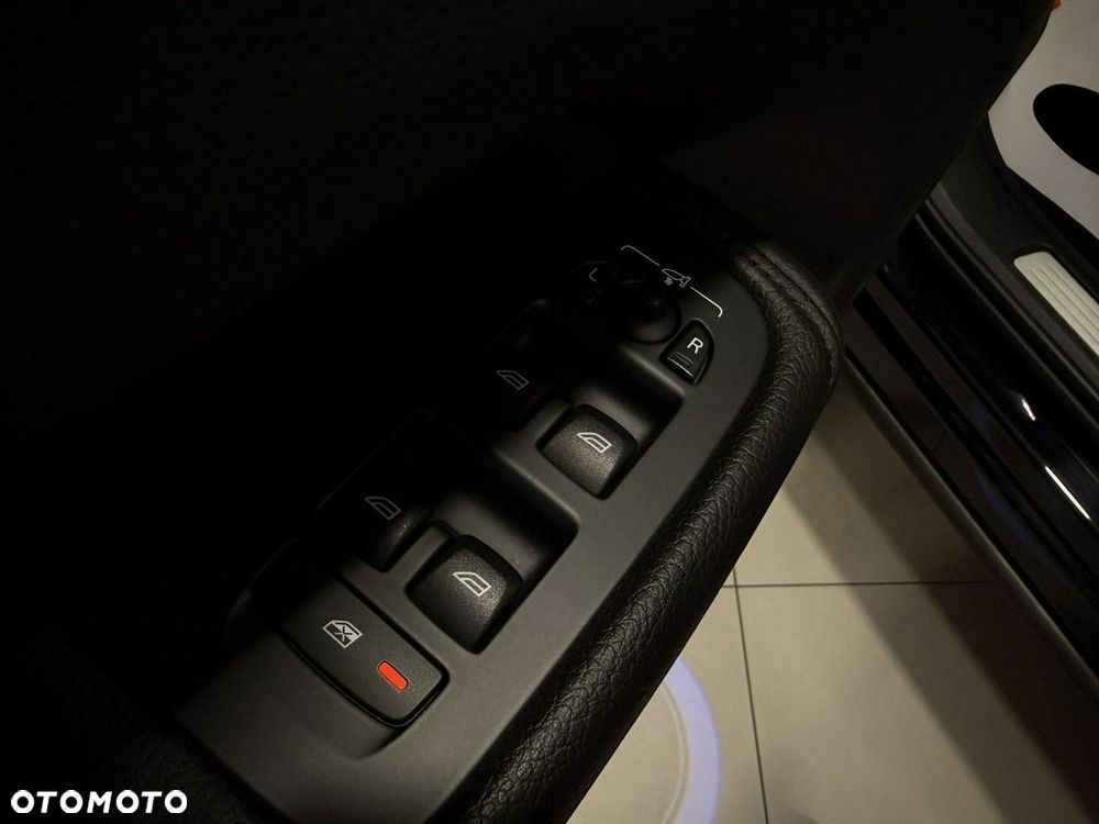 Volvo XC 60 D4 Inscription - 17