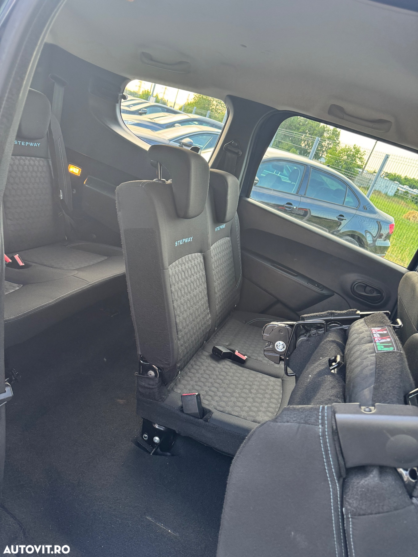 Dacia Lodgy 1.5 dCi Stepway - 15