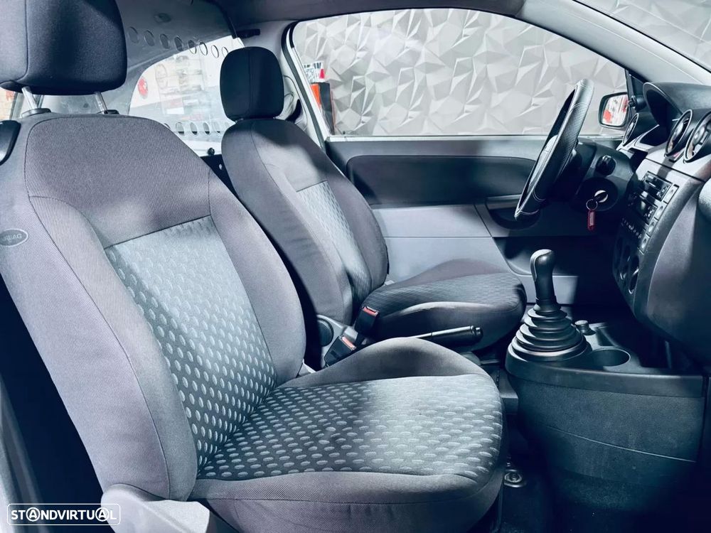 Ford fiesta - 24