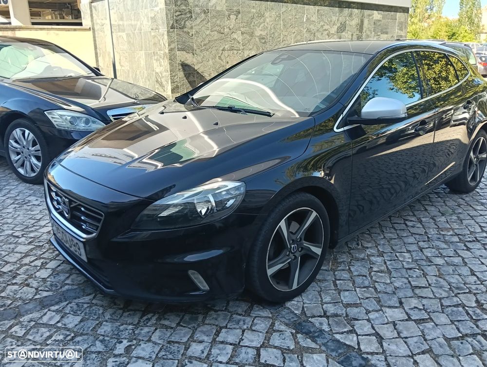 Volvo V40 1.6 D2 R-Design — fotografia 31
