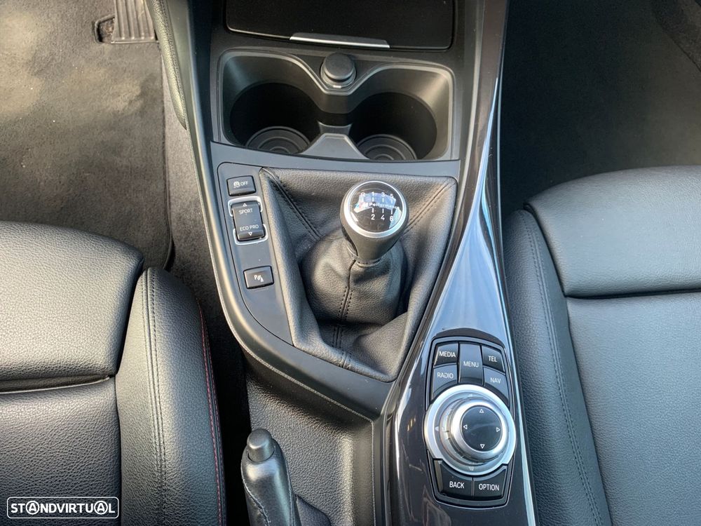 BMW 220 d Coupe Pack M - 28