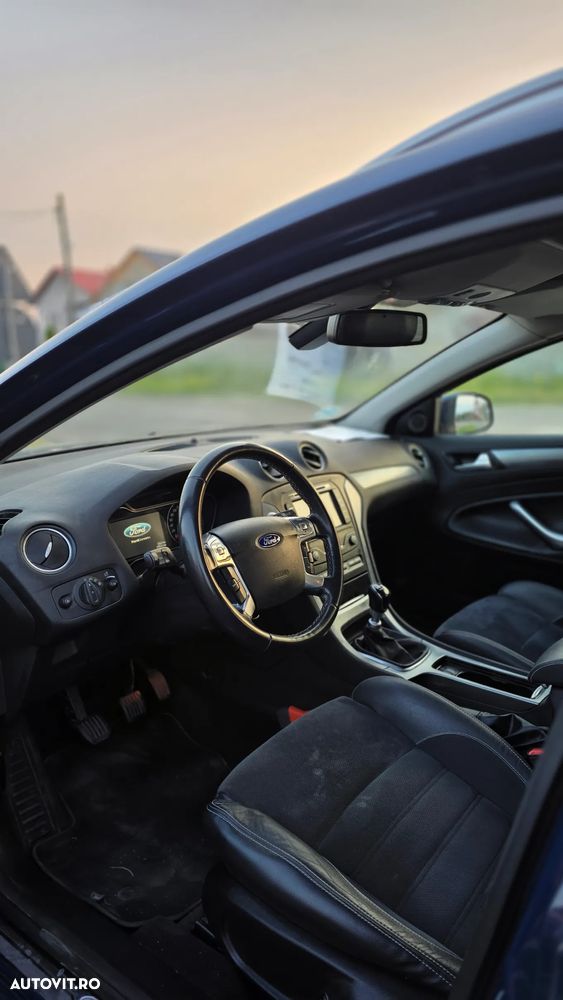 Ford Mondeo - 12