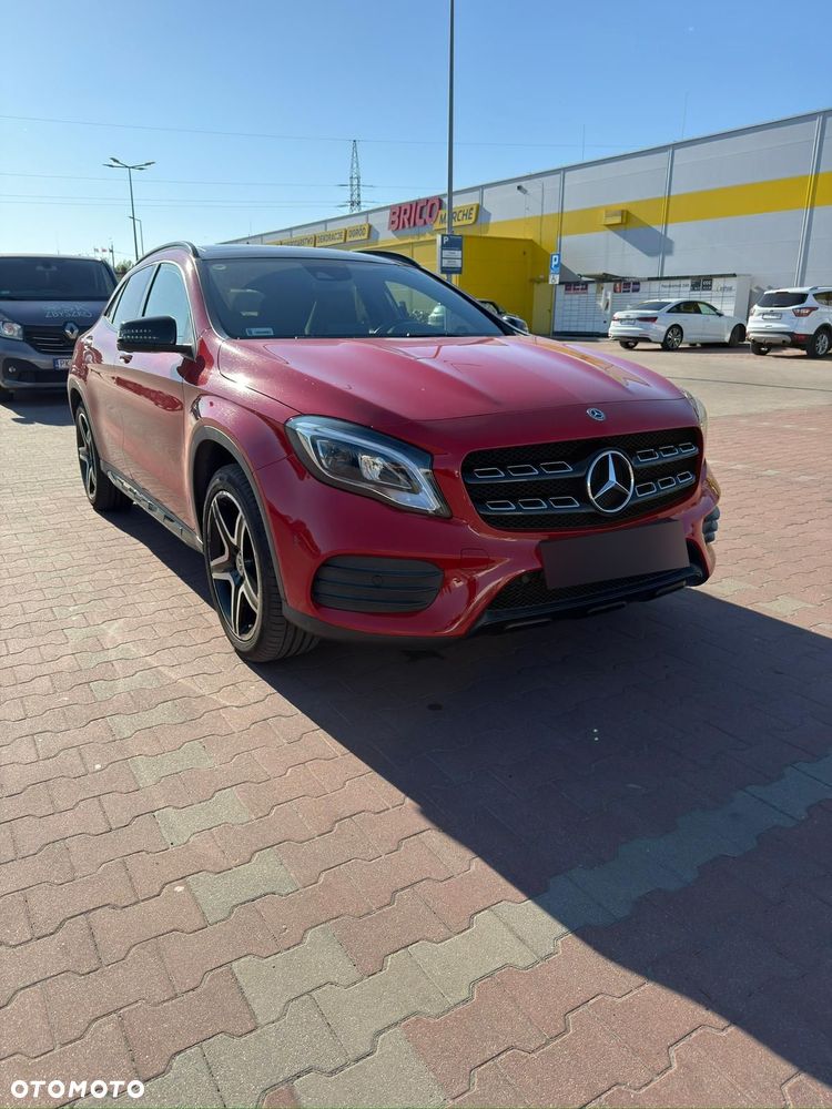Mercedes-Benz GLA 200 7G-DCT AMG Line - 1