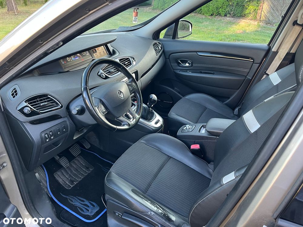 Renault Scenic 1.6 dCi Energy Bose - 12