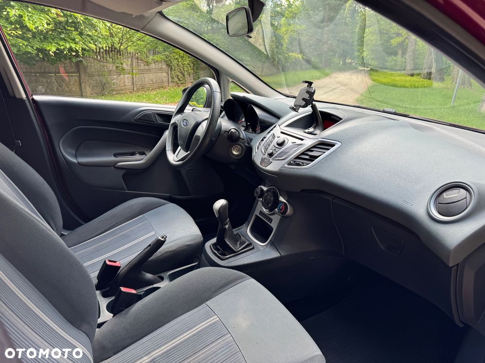 Ford Fiesta 1.25 Celebration - 12