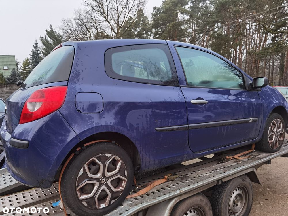 Renault Clio 1.2 16V 75 Dynamique - 9
