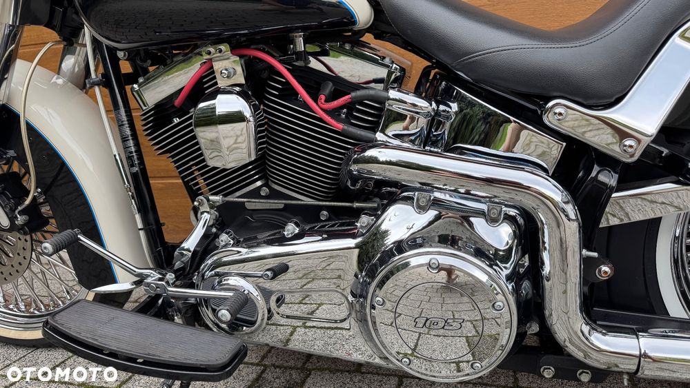 Harley-Davidson Softail Deluxe - 17