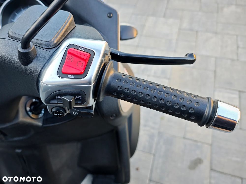 Piaggio MP-3 - 23