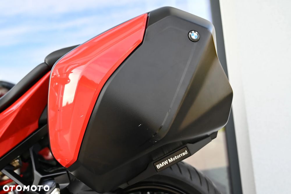 BMW XR - 28