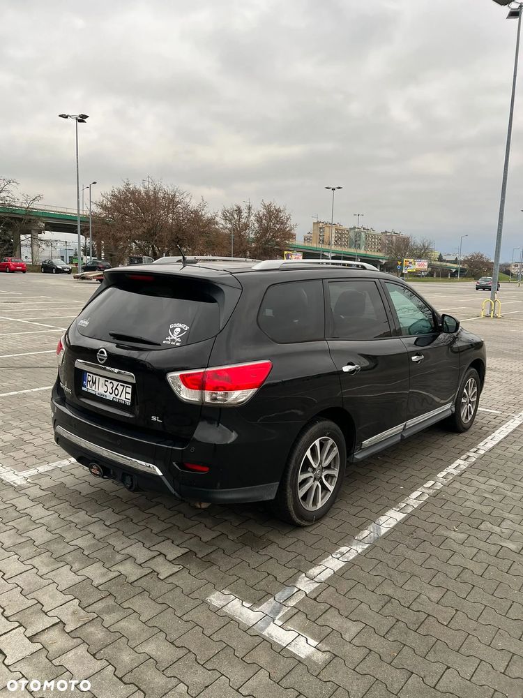 Nissan Pathfinder - 5