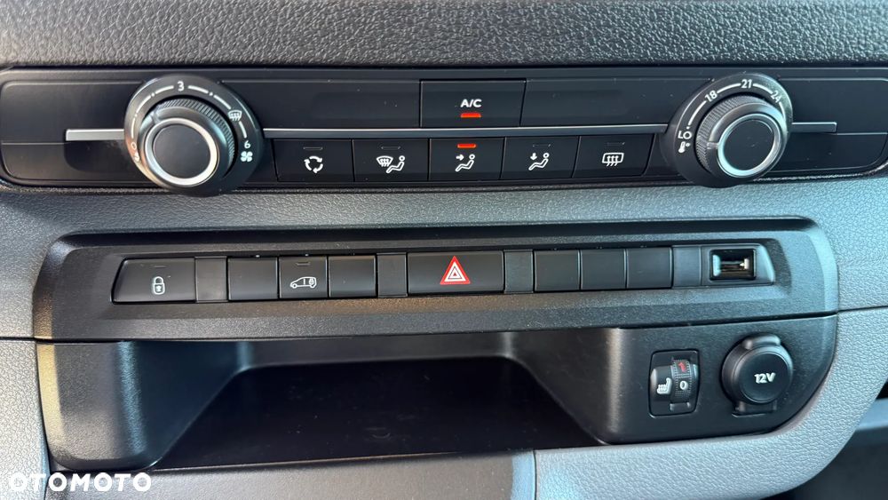 Opel VIVARO - 25
