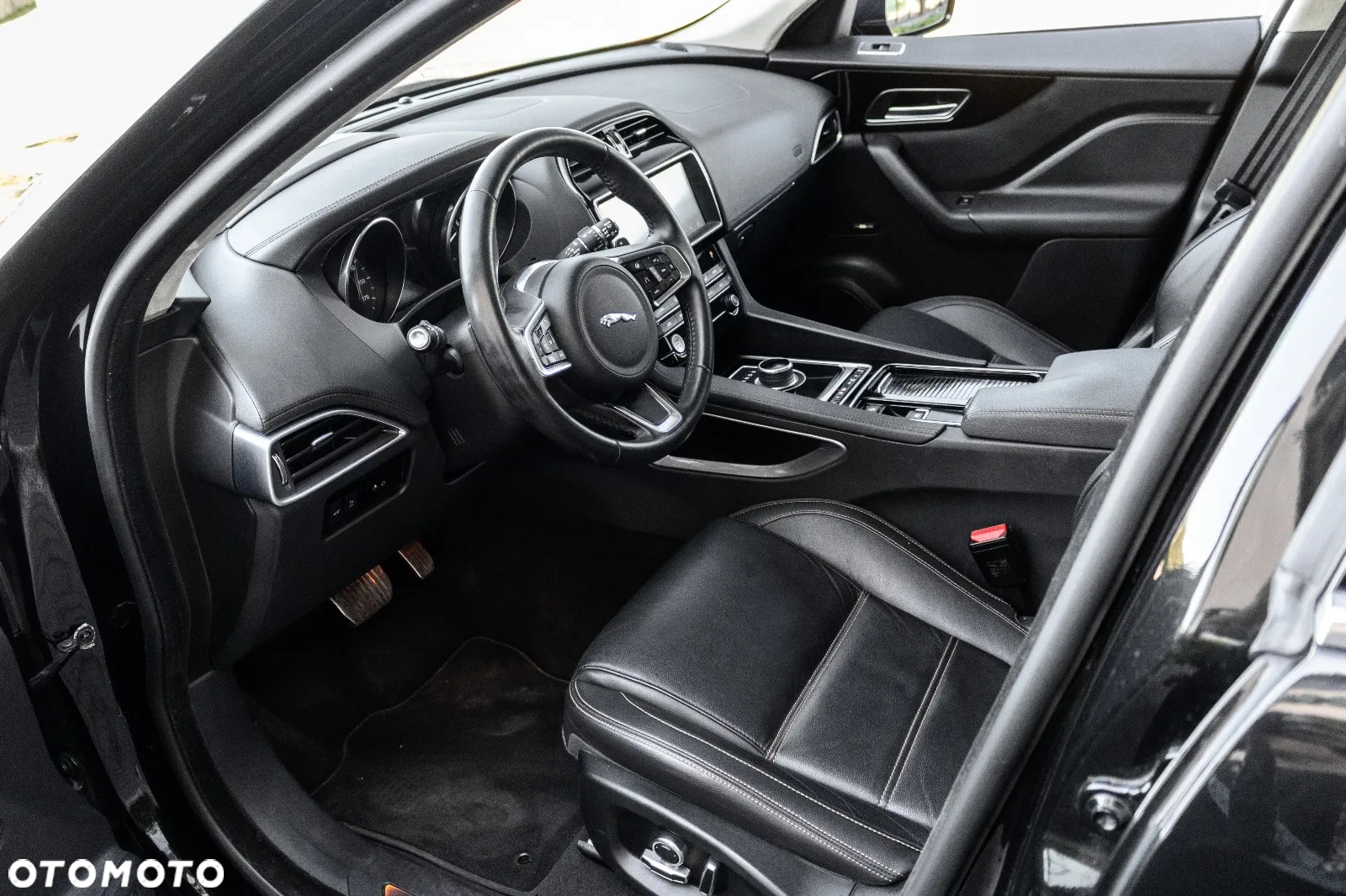 Jaguar F-Pace 2.0 i4P AWD Prestige - 30