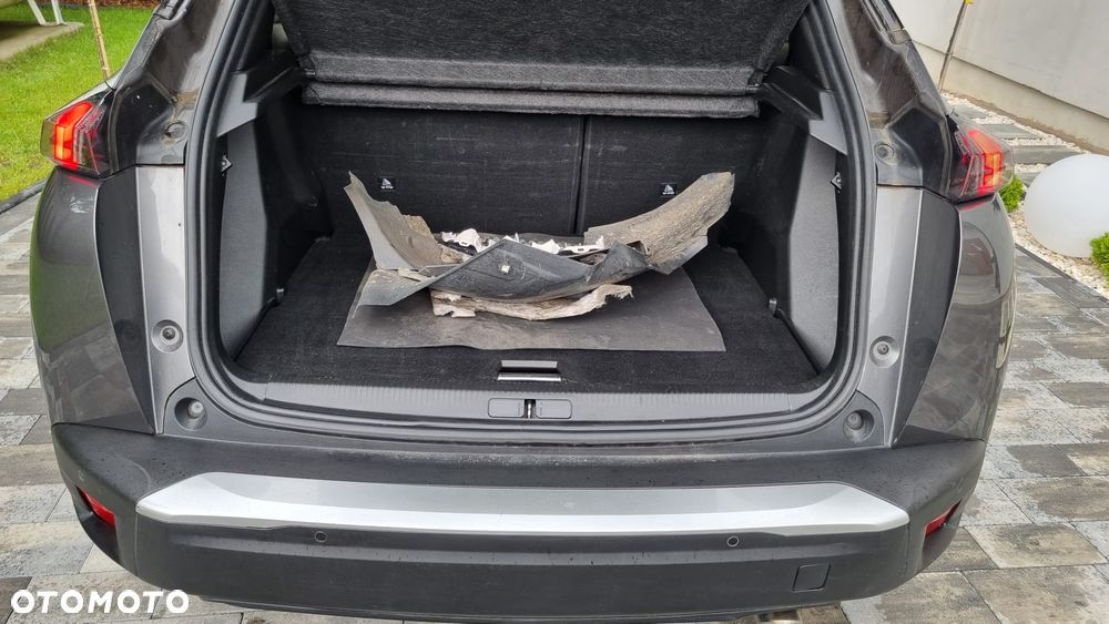 Peugeot 2008 BlueHDi 130 EAT8 Allure Pack - 30
