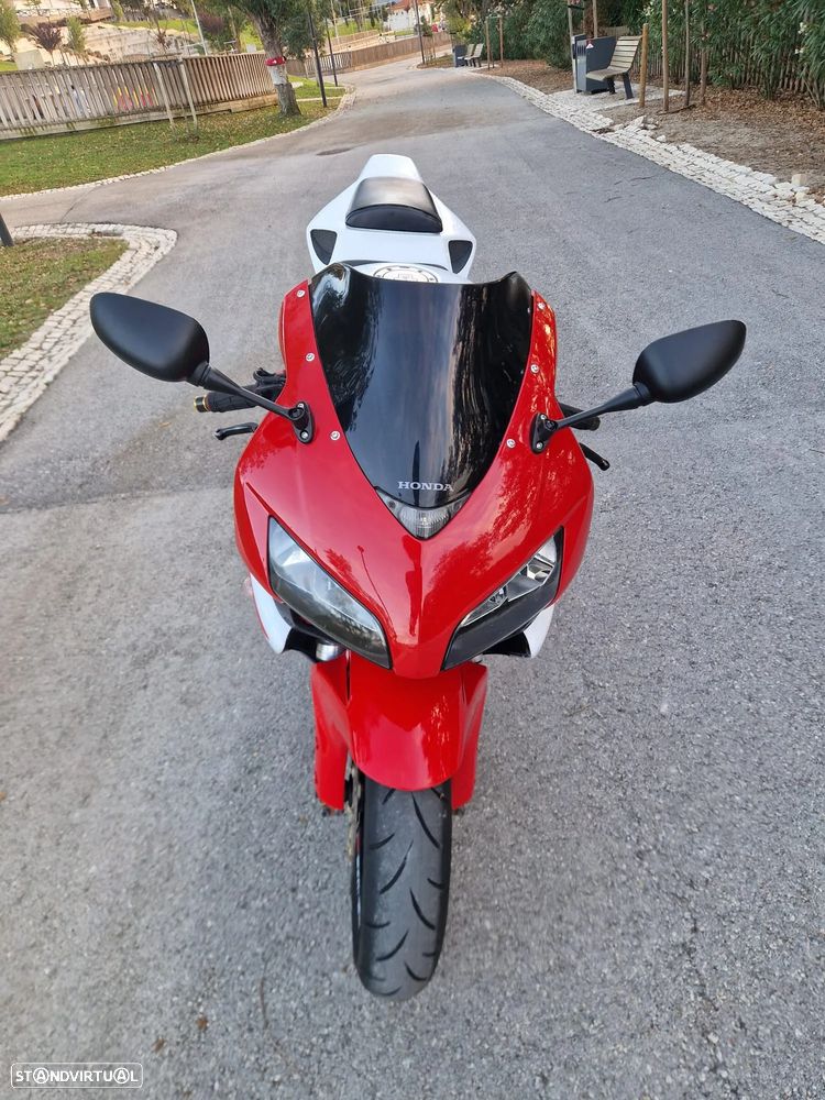 Honda CBR 1000RR  Possível Financiamento - 8