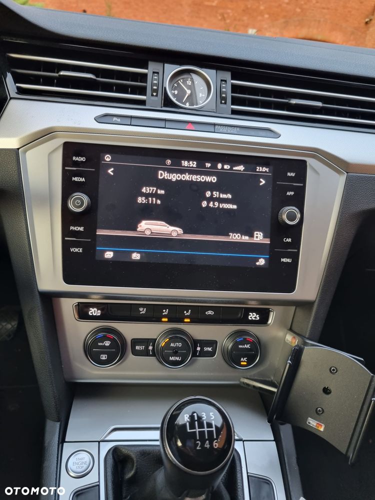 Volkswagen Passat 2.0 TDI SCR Comfortline - 10