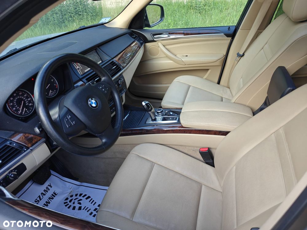 BMW X5 xDrive35i Edition Exclusive - 8