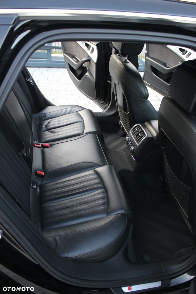 Audi A6 Avant 3.0 TDI quattro S tronic - 14