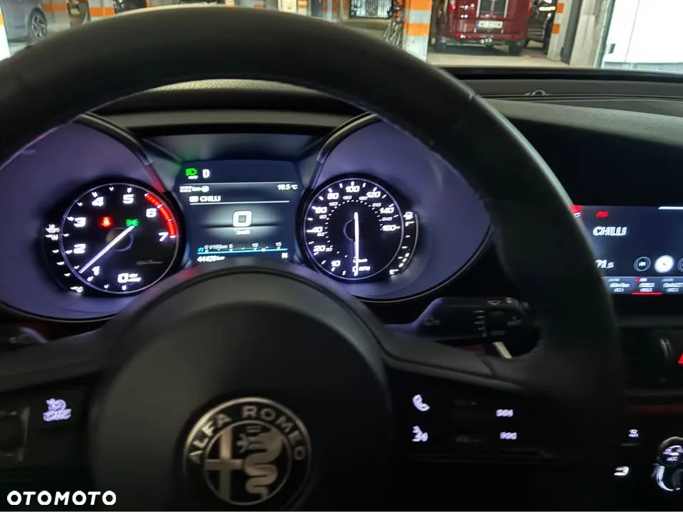 Alfa Romeo Giulia - 10