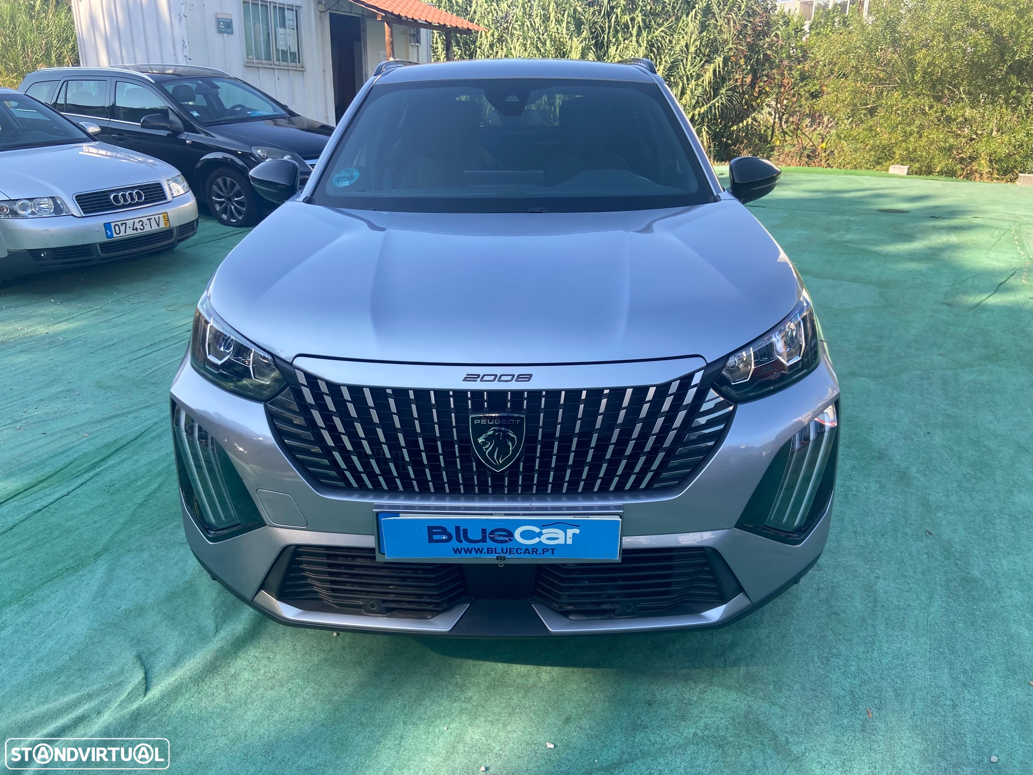 Peugeot 2008 1.2 PureTech Allure EAT8 - 2