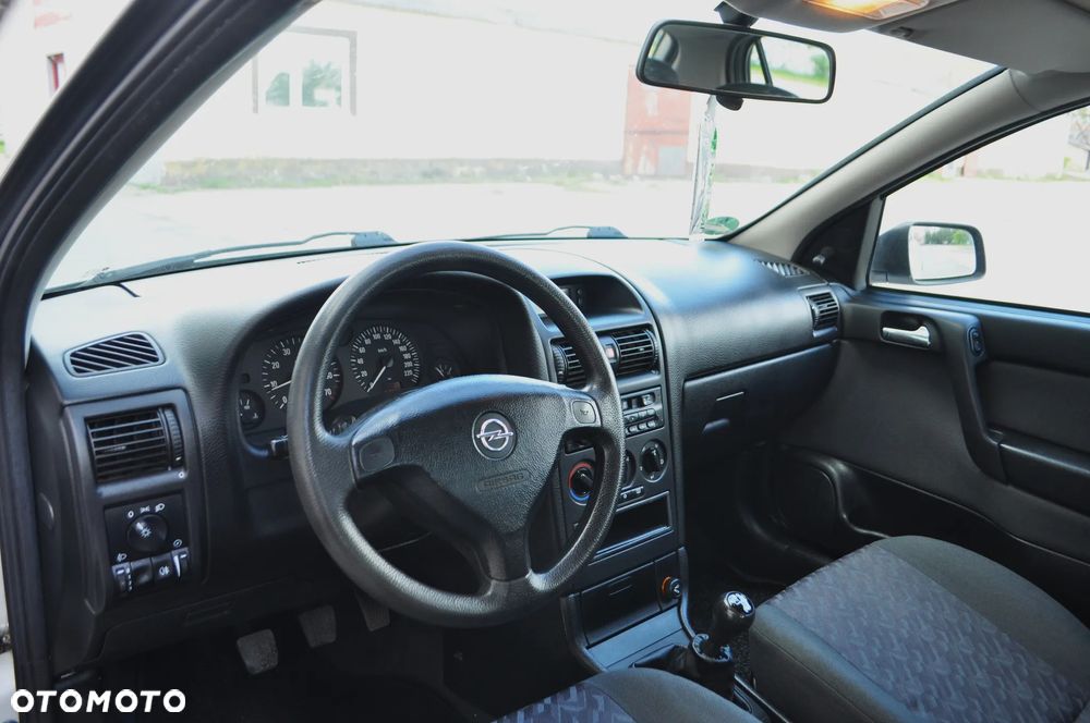 Opel Astra - 11