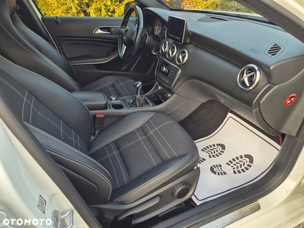 Mercedes-Benz Klasa A 180 (BlueEFFICIENCY) Urban - 27