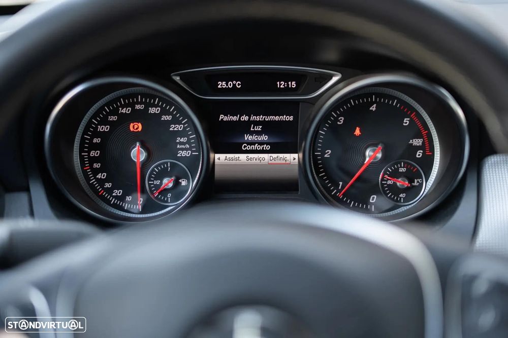 Mercedes-Benz CLA 180 d Urban - 21