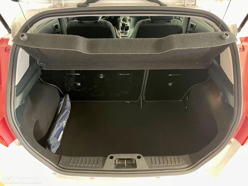 Ford Fiesta 1.4 Titanium Aut. - 29