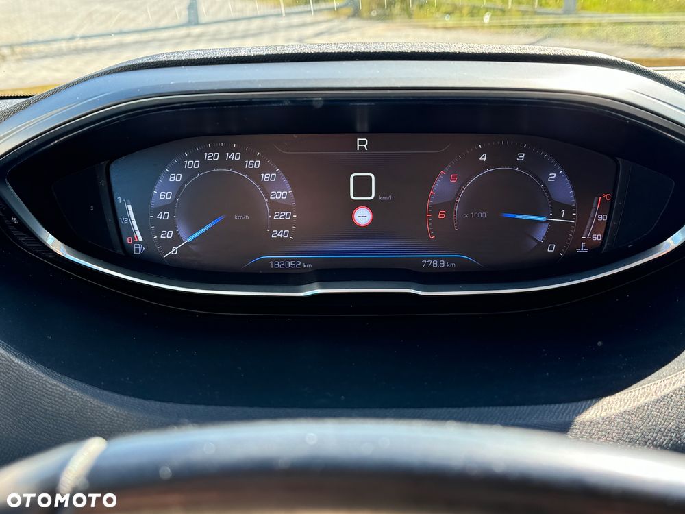 Peugeot 3008 1.6 BlueHDi Allure S&S EAT6 - 8