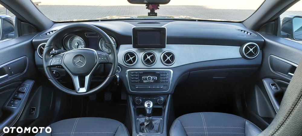 Mercedes-Benz CLA - 34