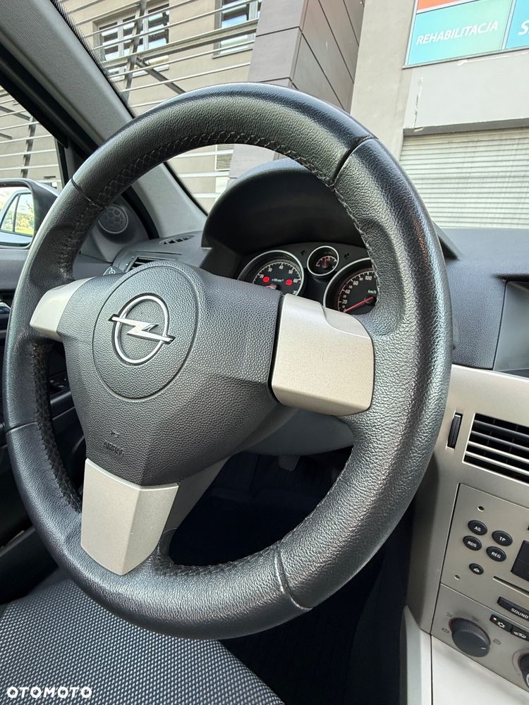 Opel Astra - 25