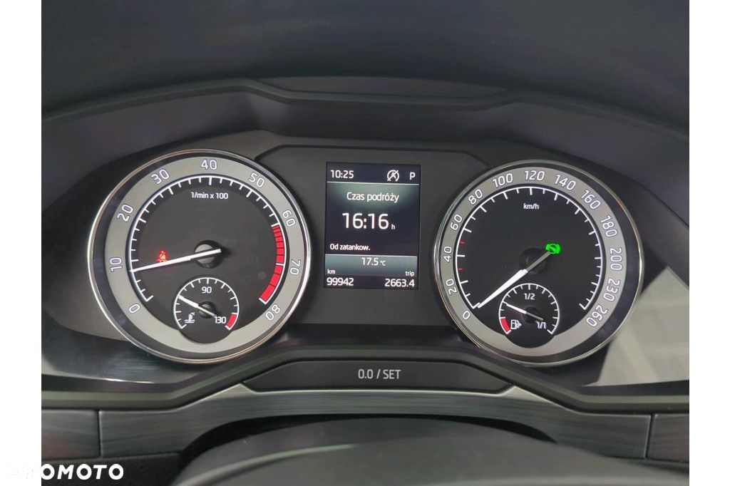 Skoda Superb 2.0 TSI Ambition DSG - 6