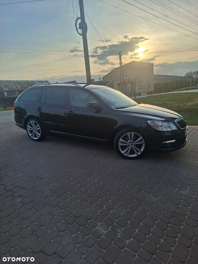 Skoda Octavia 2.0 TDI CR DPF RS - 2