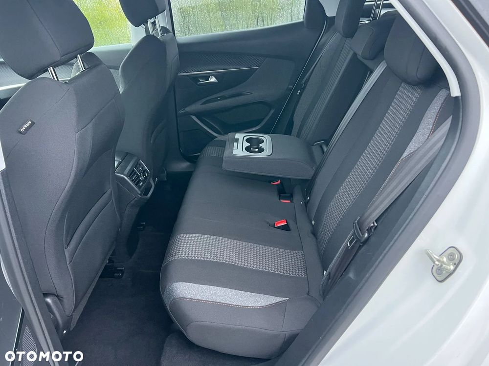 Peugeot 3008 - 17