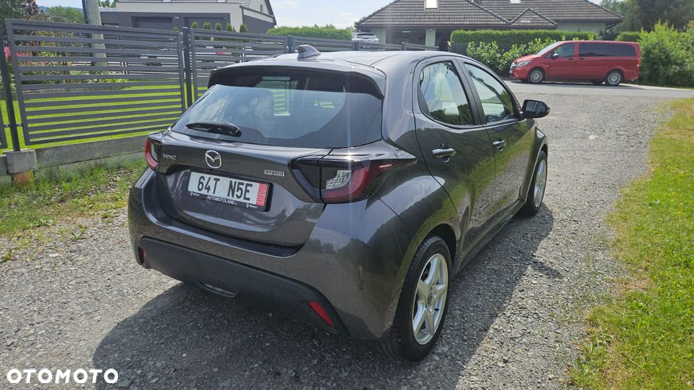 Mazda 2 Hybrid - 11