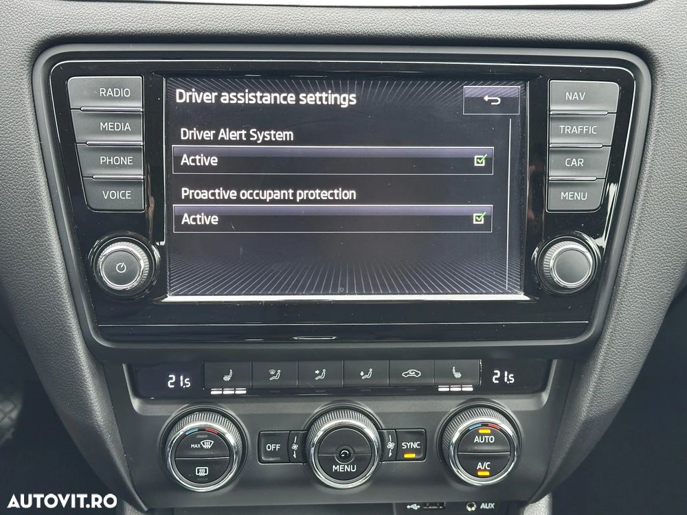 Skoda Octavia 1.6 TDI (Green tec) DSG Style - 32