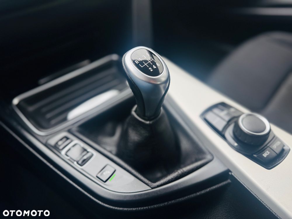 BMW Seria 3 316d DPF Edition Exclusive - 13