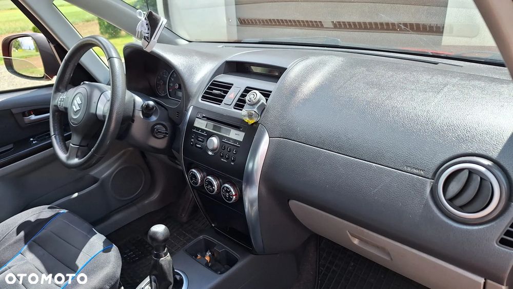 Suzuki SX4 1.6 GS / Premium - 7